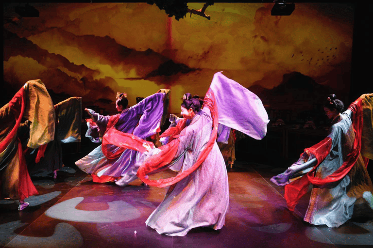 Hangzhou: Song Dynasty Feast with Hanfu Costume Rental VIP Seat Lunch（plz to book 3 days in advance）