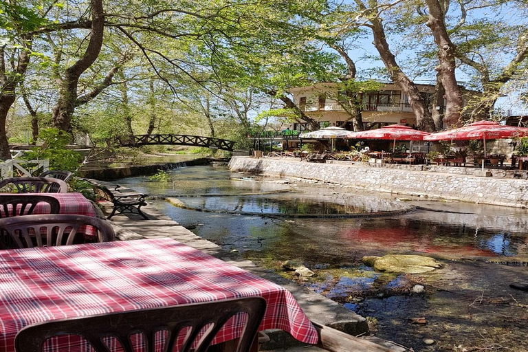 Crète : visite du domaine viticole Dourakis et de l'huile d'olive Kanaki, village de VrysesVisite privative avec dégustation par un connaisseur