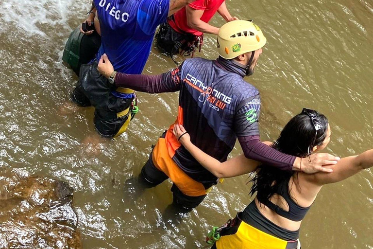 Cali: Canyoning Adventure with 6 Descents & Lunch