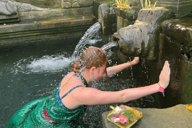 Tirta Empul: Purification Ritual and Temple Tour Basic Package: Purification Ritual and Temple Tour