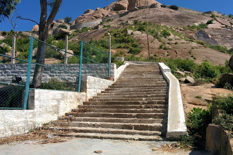 From Bengaluru: Gudibande Fort, Avala Betta & Adiyogi Tour