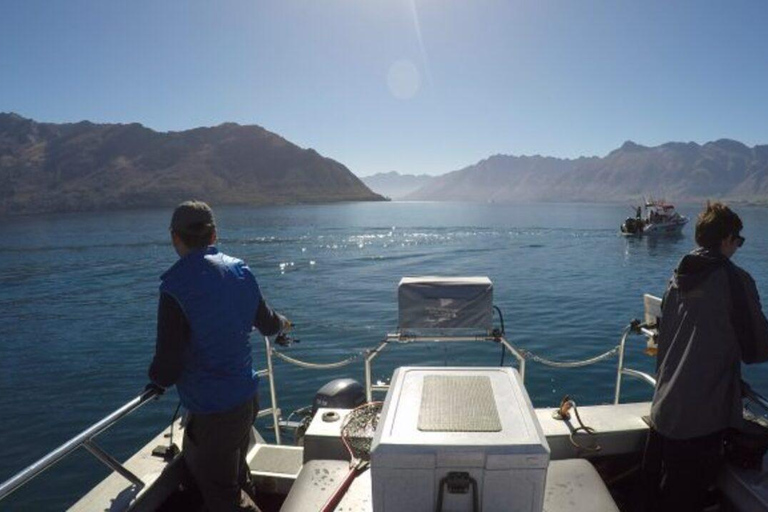 Queenstown: Shared Fishing Charter Experience Queenstown: 2-Hour Shared Fishing Charter Experience