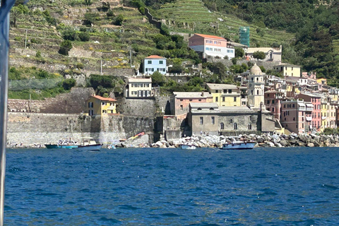 Vernazza: morning tour-afternoon-sunset aperitiv cruise tour 2-Hour Tour