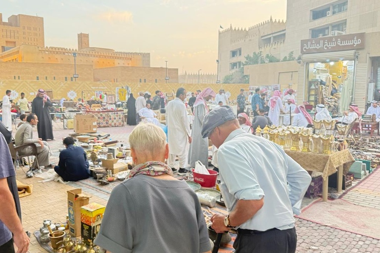 Riyadh tour: historical landmarks and traditional experience
