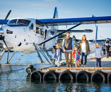 Vancouver: Seaplane Day Trip to Victoria & Butchart Gardens