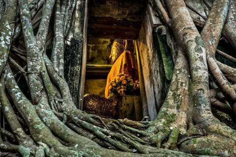 Bangkok: Maeklong Railway and Damnoen Saduak Market Tour Bangkok: Maeklong Railway, Floating Market & Wat Bangkrung