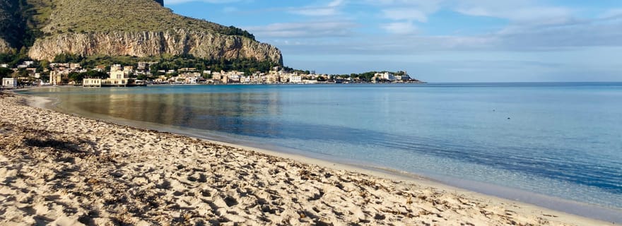 Expérience à Palerme : Monreale, Catacombe e Mondello con Cibo