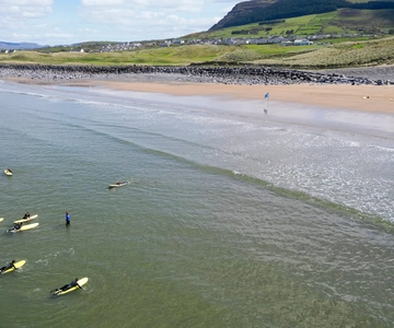 Уроки серфинга в графстве Слайго, на The Wild Atlantic Way