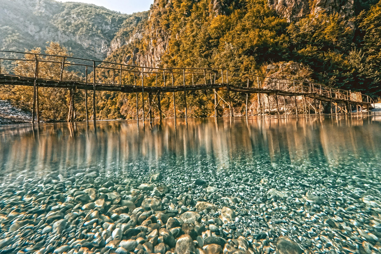 从地拉那/戈莱姆/都拉斯出发：科马尼湖与沙拉河之旅