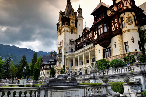 Save 20% Combo Peleș, Dracula Castle & Brasov + Parliament Entrance tickets included & 1st-Day Bucharest Parliament