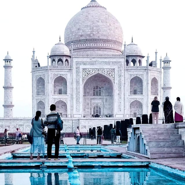 Agra: Taj Mahal en Agra Fort tour | GetYourGuide