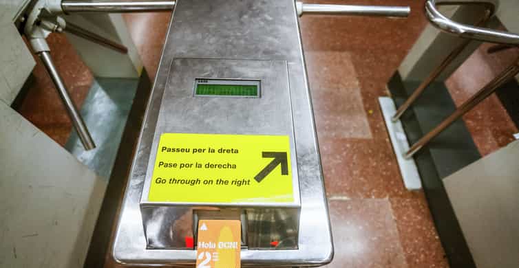 Barcelona: Hola Barcelona Public Transport Travel Card photo 7