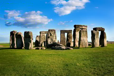 Stonehenge and Bath day trip with entry ticket