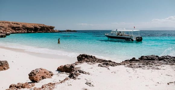 Daymaniyat Islands Snorkeling Tour with Lunch – Muscat