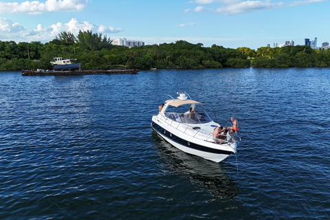 Miami : Yacht privé pour 12 personnesLocation de 3 heures