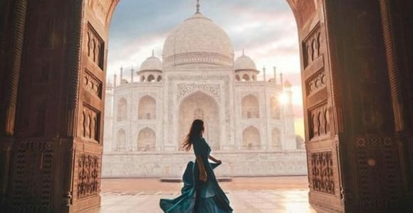 Taj Mahal und Agra Private Tour mit kostenloser Abholung vom Flughafen