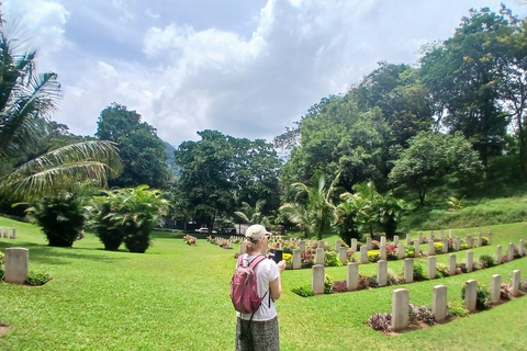Kandy: Private Tuk Tuk City Tour with Local Guide
