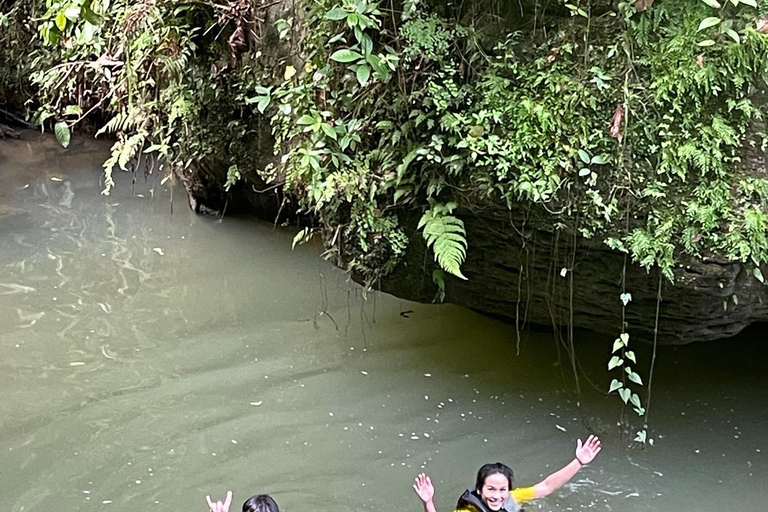 Aventura Cuevas Arenales/ Charco Azul y Cascada Escondida