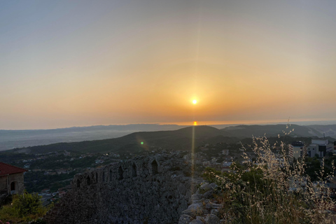 De Tirana: Viagem de 1 dia a Kruja e ao Templo Sari Salltik