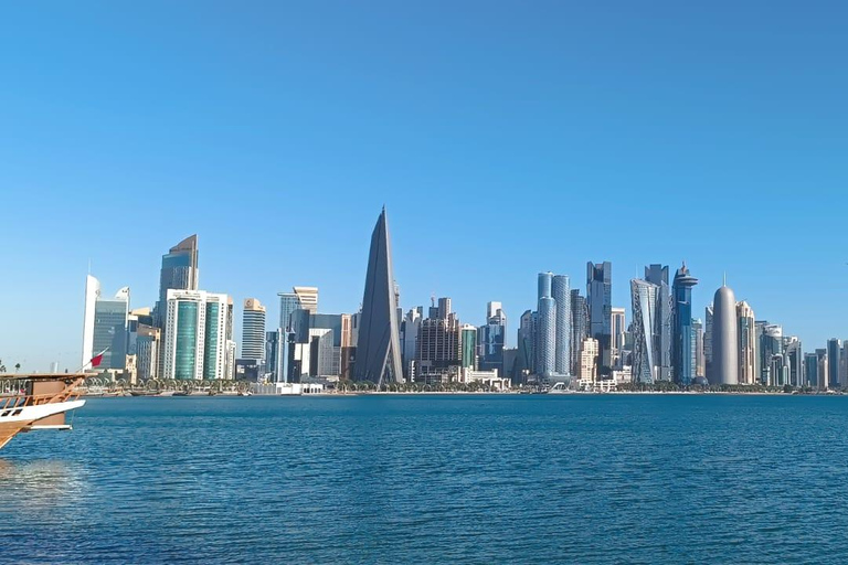 Tour pelos destaques de Doha com guia de turismo que fala alemãoTour pelos pontos turísticos de Doha com guia de turismo que fala alemão