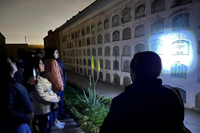 Tour serale del Presbítero Maestro - Cimitero del Terrore