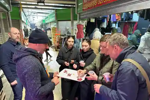 Rome: Prati Food & Wine Market Tour with St. Peter Square