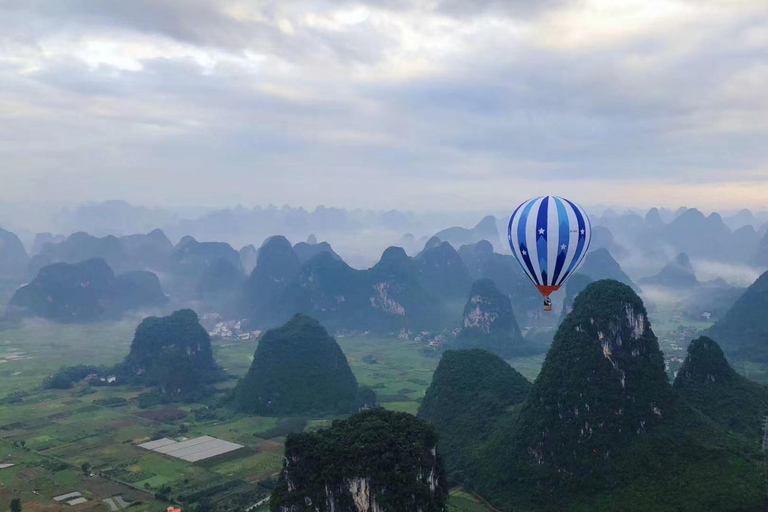 Guilin: Day tour of Longji Rice Terraces and YangshuoLongji rice terraces and Yangshuo Xingping small boat