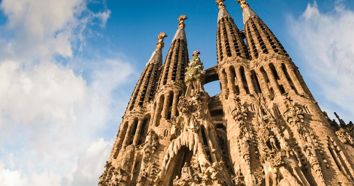 Spain Sightseeing Tour Barcelona - Andorra & France 2 Nights - 2026 ...