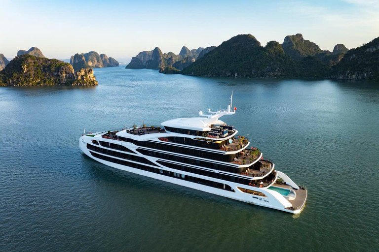 Ha Long Bay: Luxury Overnight Cruise 2D1N or 3D2N Ha Long Bay 3D2N & Shared Car Transfer