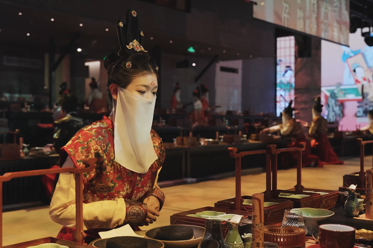 Shanghai: Royal Cultural Dinner Show – SHUYANFU VIP Seat – Rows 2