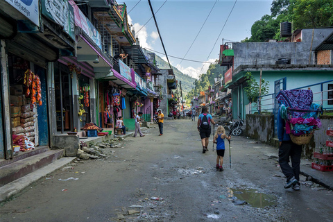 Pokhara: Sceniczny przejazd do Nayapul