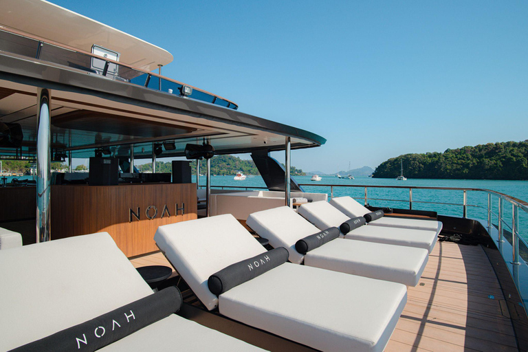 Phuket: Phi Phi & Maithon Islands by Noah Premium yacht