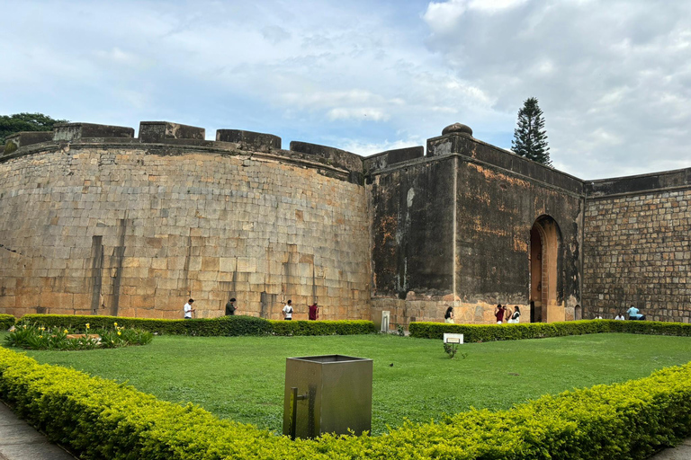 Bangalore: Tour a piedi dei forti, palazzi e mercati storici