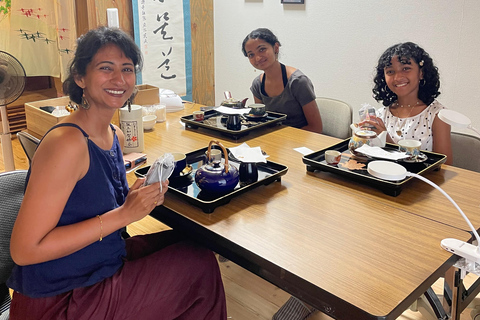 Kanazawa: Kintsugi Hana Jewelry Workshop with Tea Tasting