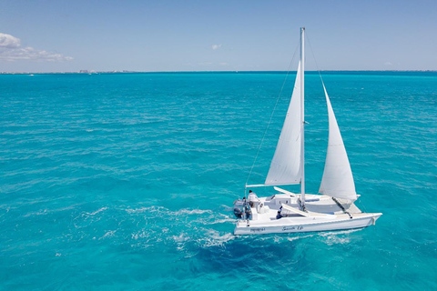 Cancún : Catamaran privé tout compris