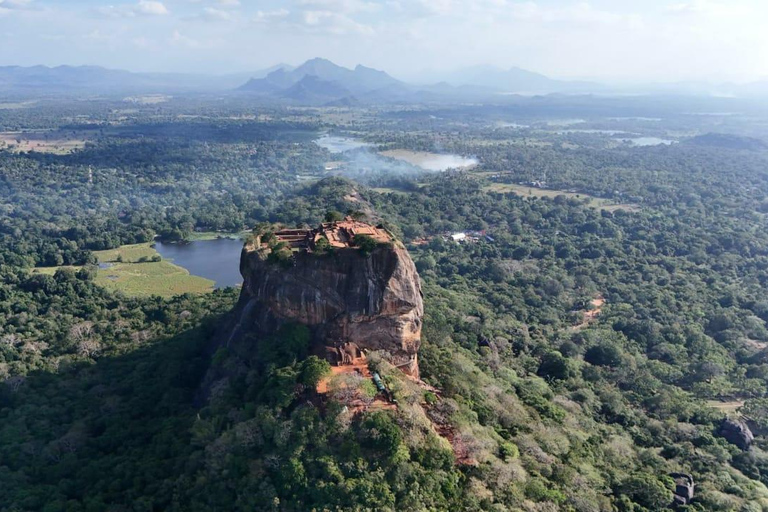 8-Day Sri Lanka Cultural, Hill Country &amp; Beach Tour