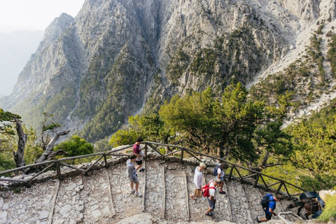 Ab Agia Pelagia, Iraklio & Malia: Samaria-Schlucht-TagestourAbholung in Iraklio und Ammoudara