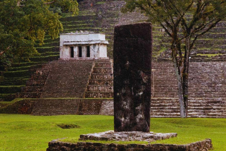 Palenque: Yaxchilan & Bonampak with Motorboat Ride and Meals Palenque: Yaxchilán and Bonampak with Boat Ride and Meals