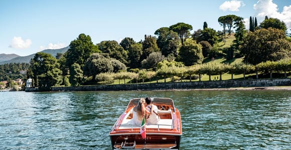 Lake Como: Classic Boat Private Tour