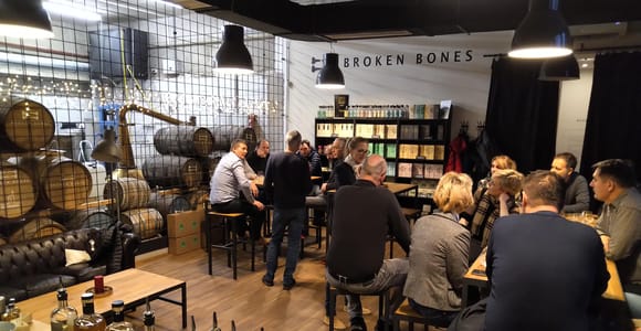 Ljubljana: Broken Bones Gin-Erlebnis mit Cocktails