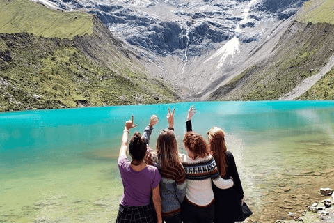 Cusco: Humantay Lagoon with Breakfast and Buffet Lunch