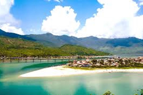 Hoi An: Privat transfer via My Son, Hai Van, Lang Co till Hue