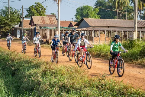 Siem Reap: Guided Countryside Bike Tour