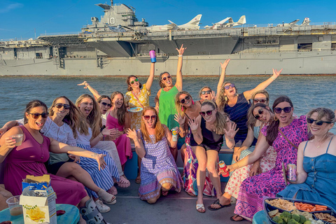 Charleston: Noleggio barca privata; Capitano e accompagnatore; Fino a 22 personeBarca privata con capitano: 3 ore da 15 a 18 passeggeri