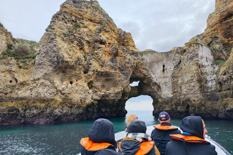 Lagos: Ponta da Piedade Grotto 1-timmes tur med lokal guideDelad gruppresa