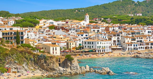 Girona & Costa Brava Private Tour with Wine Tasting