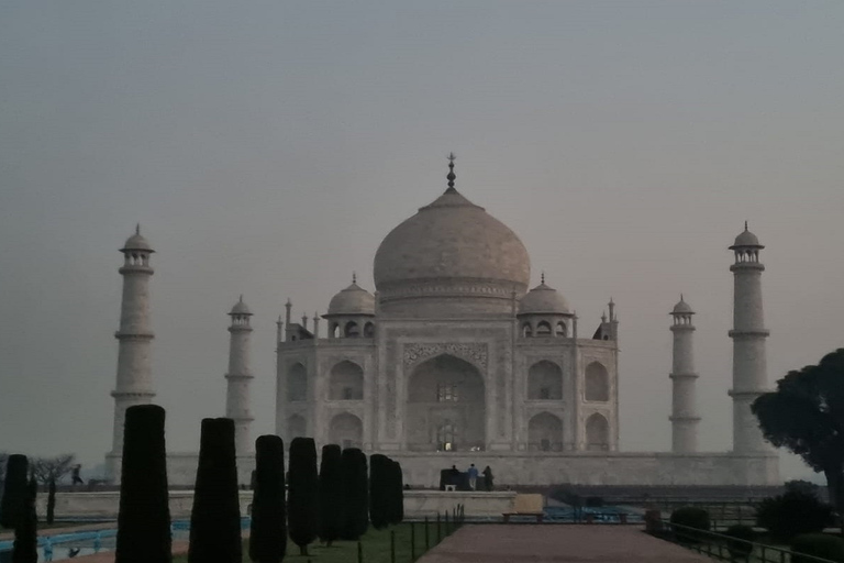 From Agra: Visit Taj Mahal in less time by gatiman train Tour with knowledgeable local tourist guide only.