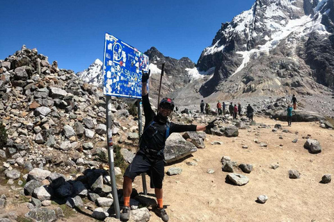 Salkantay Trek 4 Days/3 Nights Domes