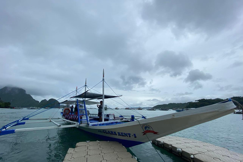 Elnido: Private Island Tour A with Picnic Lunch