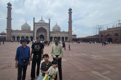 Skip the Sunrise Roza e Munnawara & Agra Fort Private Tour Skip the Sunrise Roza e Munnawara & Agra Fort Private Tour